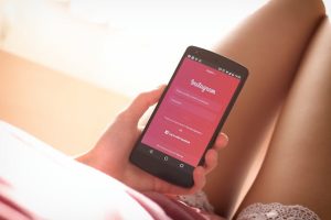 homesite-4756197webappscondividerestorieitpublicwp-contentuploads202412Come-faccio-a-condividere-una-storia-di-un-altro-su-Instagram.jpg